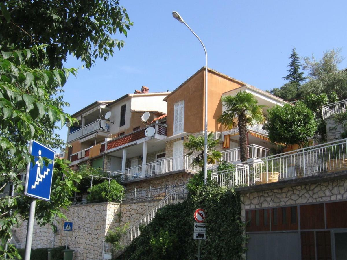 Alesia A4 Apartment Rabac Bagian luar foto